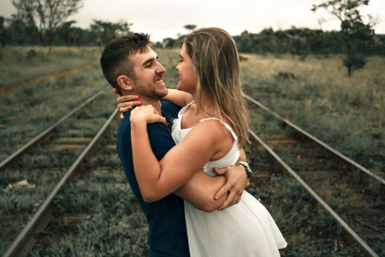 15 signes indéniables qu’il est prêt à tout pour se marier